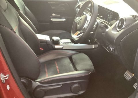 Mercedes-Benz GLB 1.3 GLB200 AMG Line SUV 5dr Petrol 7G-DCT Euro 6 (s/s) (163 ps) 10