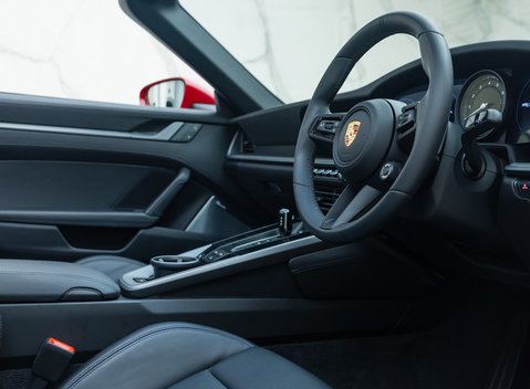 Porsche 911 Carrera CABRIOLET (992) 16