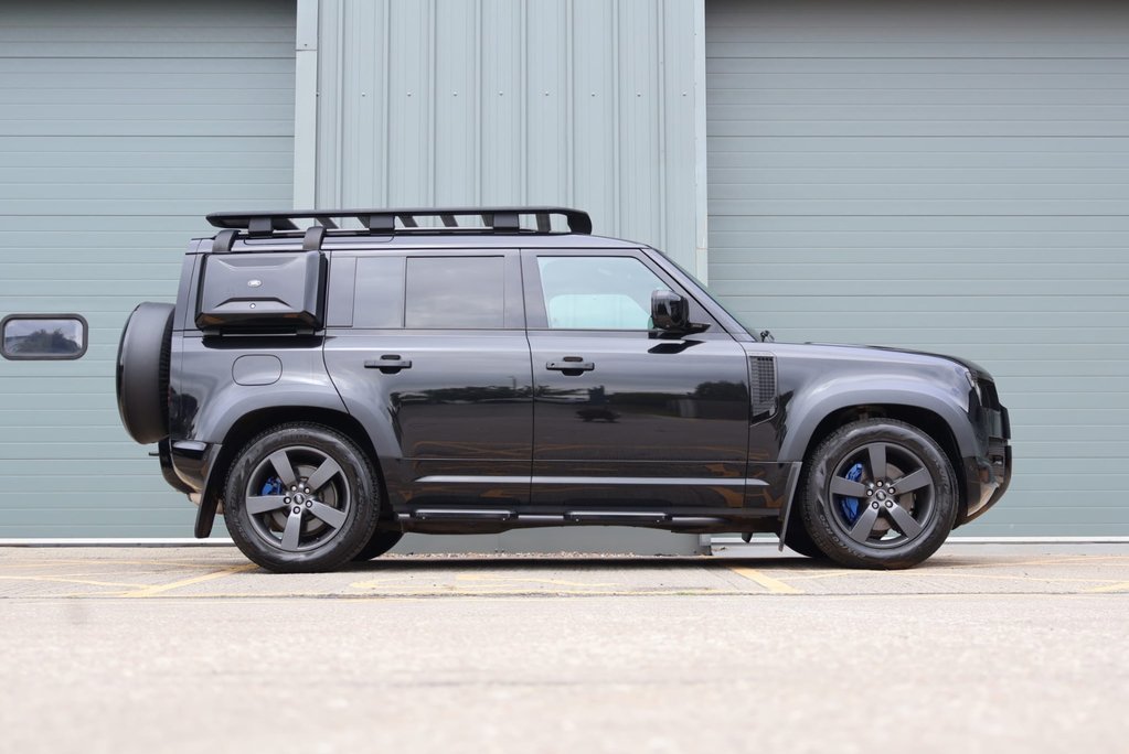 Land Rover Defender 110 D300 HARD TOP X-DYNAMIC HSE expedition styled by Seeker Genuine rear seats 9