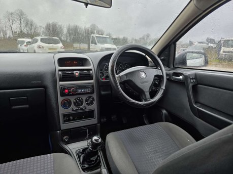 Vauxhall Astra 1.4i 16v Enjoy Hatchback 5dr Petrol Manual (167 g/km, 89 bhp) 18