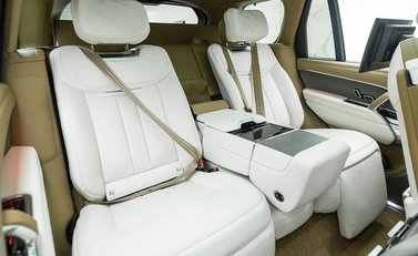 Land Rover Range Rover P530 SV 13