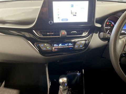 Toyota C-HR 2.0 VVT-h GR SPORT SUV 5dr Petrol Hybrid CVT Euro 6 (s/s) (184 ps) 18