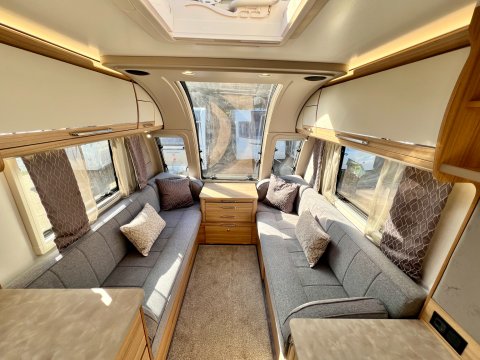 Bailey Unicorn Madrid  11