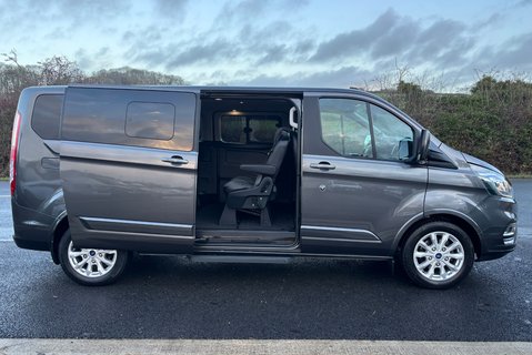 Ford Tourneo Custom 320 130 ps Titanium L2 9 Seater - Automatic 8