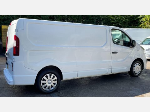 Vauxhall Vivaro 1.6 CDTi 2900 Sportive L2 H1 Euro 5 5dr 9