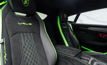Lamborghini Urus PERFORMANTE 23