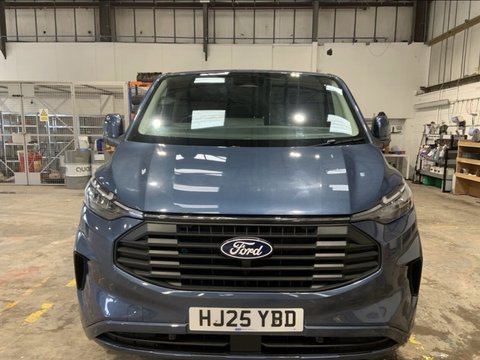 Ford Transit Custom 320 LIMITED L1H1 DCIV ECOBLUE 2