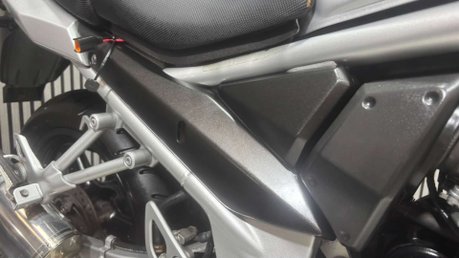 Suzuki Bandit 2005 18K NEW MOT IDEAL FIRST BIG BIKE A2 650CC COMMUTER BIKE 49