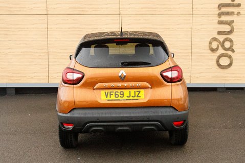 Renault Captur ICONIC TCE 6