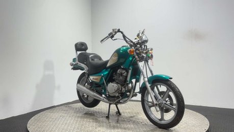 Hyosung Cruise 2001 17K CLASSIC CRUISER BIKE SPARES OR REPAIR 125CC 3