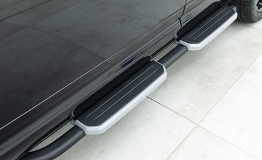 Land Rover Defender 110 D300 Hard Top X-Dynamic HSE 23