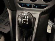 Ford Focus 1.0T EcoBoost Zetec Navigator Euro 5 (s/s) 5dr 10