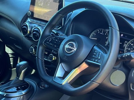 Nissan Juke DIG-T N-CONNECTA DCT 23