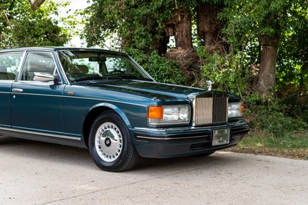 Rolls-Royce Silver Dawn 11