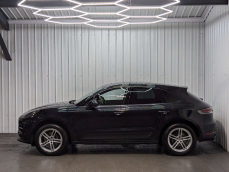 Porsche Macan 2.0 Macan Semi-Auto 4WD 5dr 16