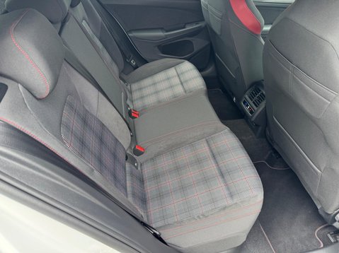 Volkswagen Golf GTI TSI DSG 43