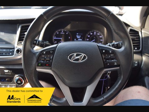 Hyundai TUCSON 1.7 Tucson SE Nav Blue Drive 2WD CRDi 5dr 41