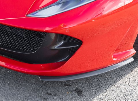 Ferrari 812 Superfast 24