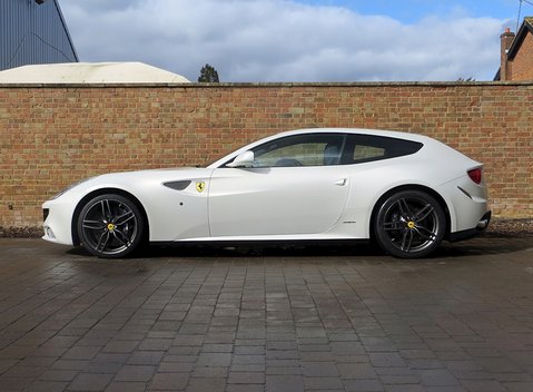 Ferrari FF 19