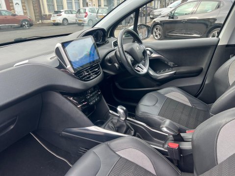 Peugeot 2008 1.2 VTi Allure Euro 5 5dr 24