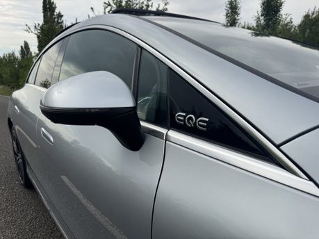 Mercedes-Benz EQE EQE 300 Exclusive Luxury Auto Electric 89 KWH PAN ROOF/HEADS-UP/VAT Q 43