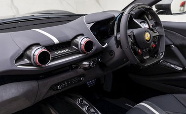 Ferrari 812 Superfast 13