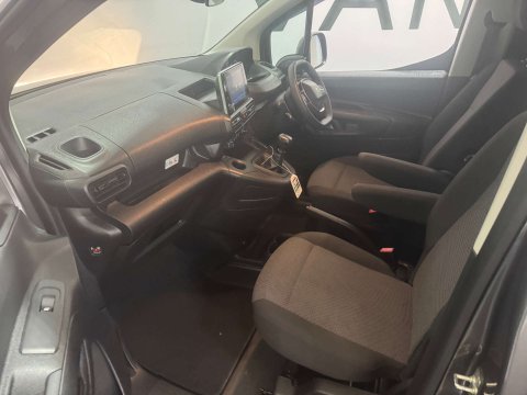Peugeot Partner 1.5 Partner Professional Premium+ BHDi 12