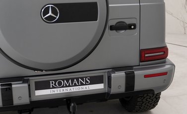 Mercedes-Benz G Series AMG Line Premium 24