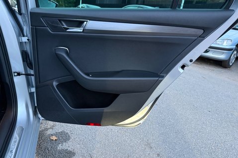 Skoda Superb SE L IV DSG PLUG IN HYBRID -ONE OWNER -FULL SERVICE HISTORY 30