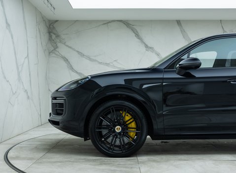 Porsche Cayenne TURBO 32