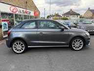 Audi A1 TFSI S LINE 8