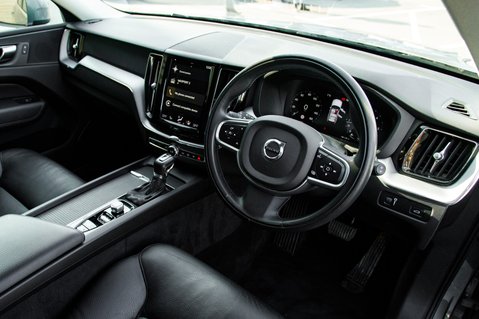 Volvo XC60 D4 MOMENTUM 4