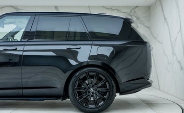 Land Rover Range Rover P510e First Edition 38