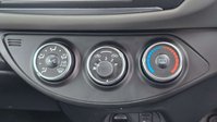 Toyota Yaris 1.5 VVT-i Icon Hatchback 5dr Petrol CVT Euro 6 (111 ps) 41