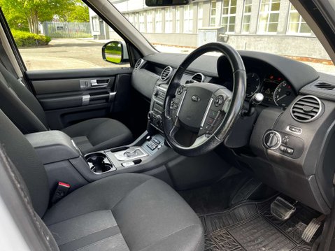 Land Rover Discovery 3.0 Discovery SE SDV6 Auto 4WD 5dr 35