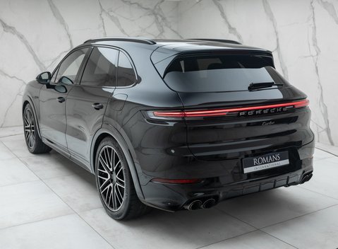 Porsche Cayenne TURBO E-HYBRID 12