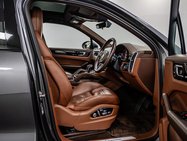 Porsche Cayenne 3.0T V6 SUV 5dr Petrol TiptronicS 4WD Euro 6 (s/s) (340 ps) 4