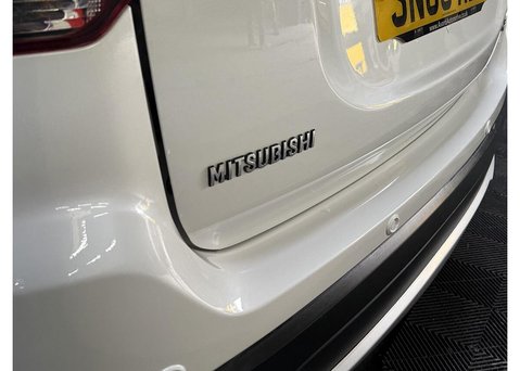 Mitsubishi Outlander 2.2 DI-D 3 SUV 5dr Diesel Manual 4WD Euro 6 (s/s) (147 ps) 16