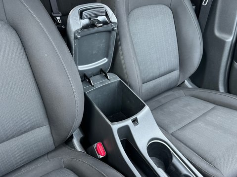 Hyundai KONA T-GDI PREMIUM MHEV 29