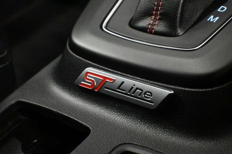 Ford Focus 1.0 Focus ST-Line X mHEV Auto 5dr 7