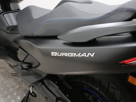 Suzuki Burgman 400 AN 400 AM2 31