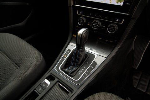 Volkswagen Golf E-GOLF 32