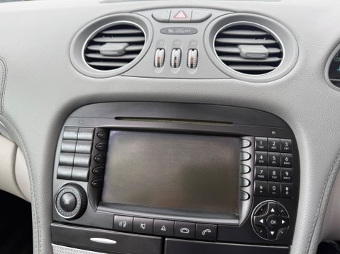 Mercedes-Benz SL Series 3.5 SL350 7G-Tronic 2dr 50