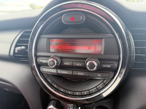 Mini Hatch COOPER 15
