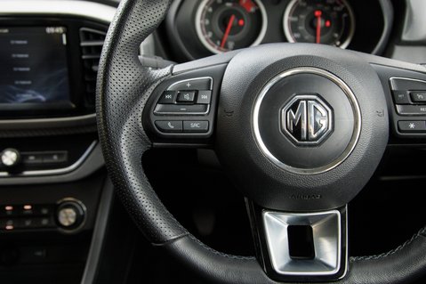 MG MG3 EXCLUSIVE NAV VTI-TECH 18