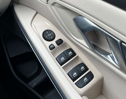 BMW 3 Series 2.0 330I M Sport Auto 4dr 69