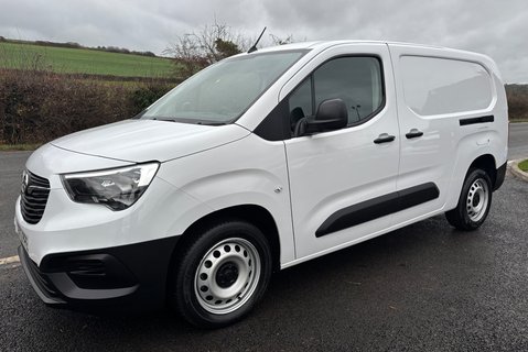 Vauxhall Combo L2H1 2300 Dynamic Panel Van 1