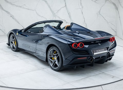 Ferrari F8 SPIDER 7