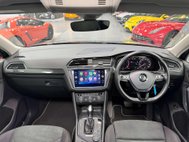 Volkswagen Tiguan 2.0 TSI SEL SUV 5dr Petrol DSG 4Motion Euro 6 (s/s) (180 ps) 2