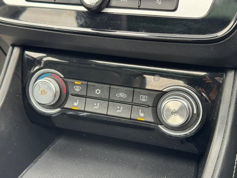 MG ZS 44.5kWh Exclusive Auto 5dr 25